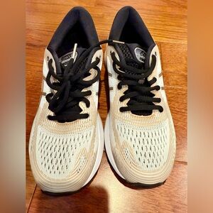 ASIC Nimbus 21 platinum shoes